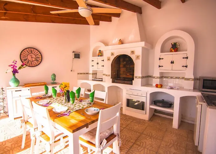 Βίλα Guzman - Belvic